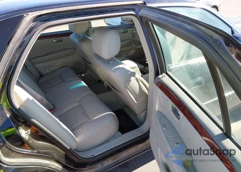 2007 Cadillac Dts Luxury I z USA, uszkodzony, nr VIN 1G6KD57Y37U224004